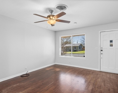 4900 Eastdale Dr - Photo Thumbnail 3