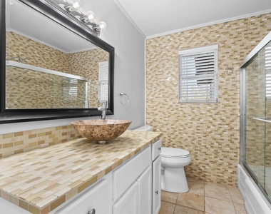 4900 Eastdale Dr - Photo Thumbnail 22