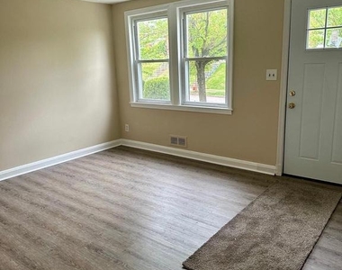 4116 Raymonn Avenue - Photo Thumbnail 3