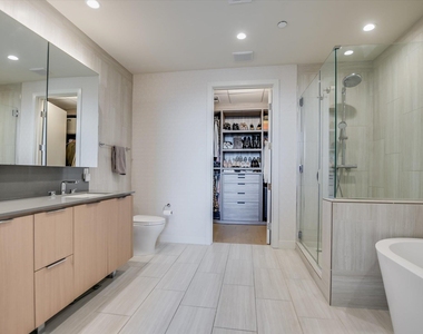 44 East Ave - Photo Thumbnail 10