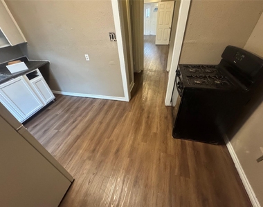 730 Carolina St - Photo Thumbnail 4