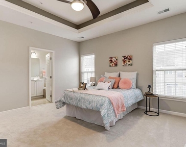 1739 Theale Way - Photo Thumbnail 13