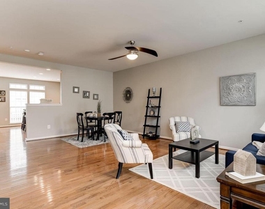 1739 Theale Way - Photo Thumbnail 4