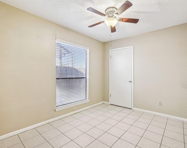 13355 Water Oak Ln - Photo Thumbnail 8