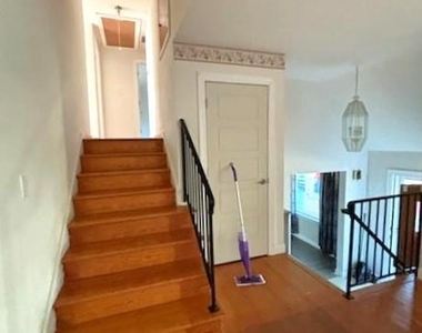 260 Marion Drive - Photo Thumbnail 5
