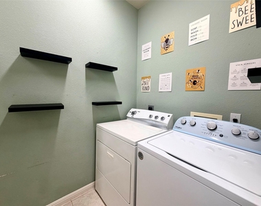 111 N Field St - Photo Thumbnail 3