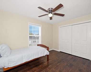 5 Hillside Avenue - Photo Thumbnail 19