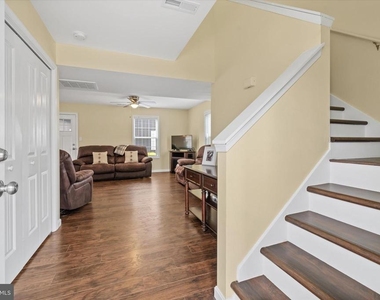 5 Hillside Avenue - Photo Thumbnail 8