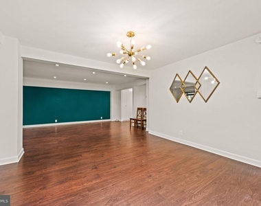 4201 Cathedral Avenue Nw - Photo Thumbnail 7