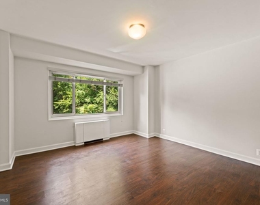 4201 Cathedral Avenue Nw - Photo Thumbnail 17