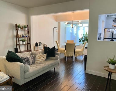 1727 Massachusetts Avenue Nw - Photo Thumbnail 2