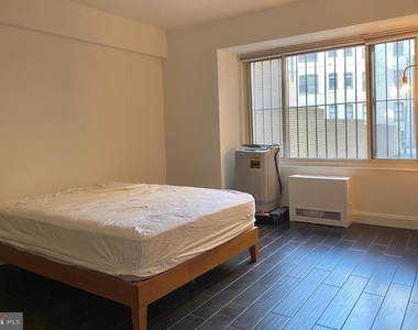 1727 Massachusetts Avenue Nw - Photo Thumbnail 3