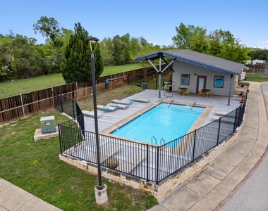 7805 Cooper Ln - Photo Thumbnail 33