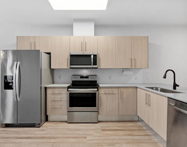 7805 Cooper Ln - Photo Thumbnail 7