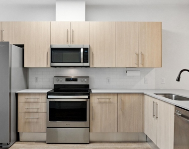 7805 Cooper Ln - Photo Thumbnail 8