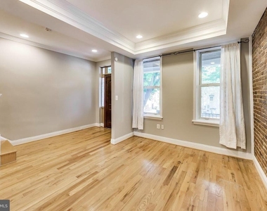 1917 Lincoln Road Ne - Photo Thumbnail 5
