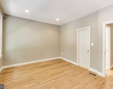 1917 Lincoln Road Ne - Photo Thumbnail 17