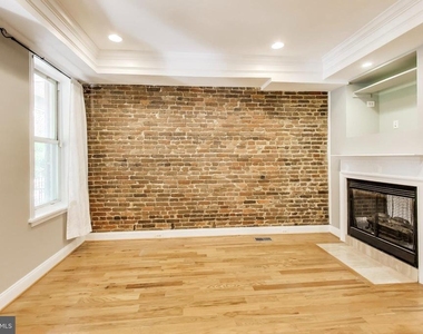 1917 Lincoln Road Ne - Photo Thumbnail 4
