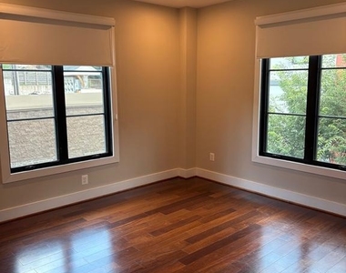 4004 Edmunds Street Nw - Photo Thumbnail 5