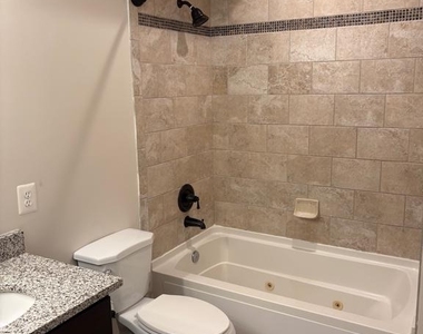 4004 Edmunds Street Nw - Photo Thumbnail 6