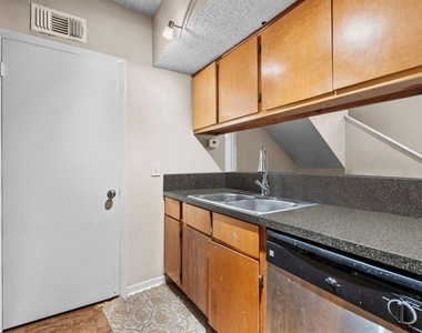 2510 San Gabriel St - Photo Thumbnail 1