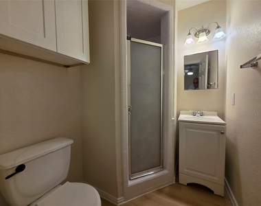 104 E Eggleston St - Photo Thumbnail 6