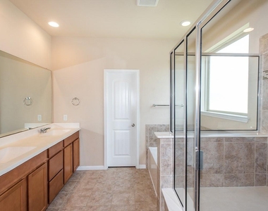 8113 Rosano St - Photo Thumbnail 16