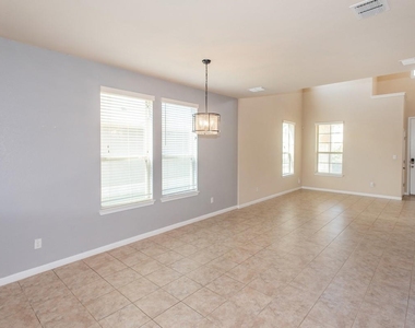 8113 Rosano St - Photo Thumbnail 7