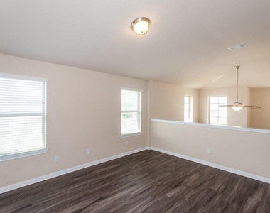 8113 Rosano St - Photo Thumbnail 20