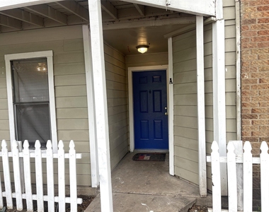 1902 West Loop - Photo Thumbnail 21