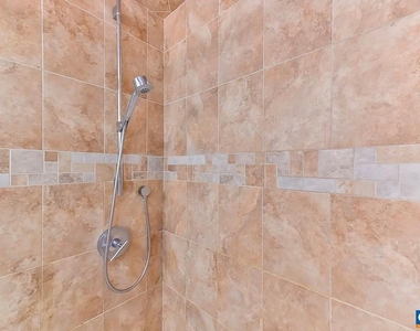 1012 Wildmere Pl - Photo Thumbnail 40