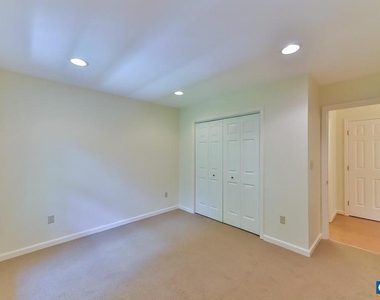 1012 Wildmere Pl - Photo Thumbnail 33