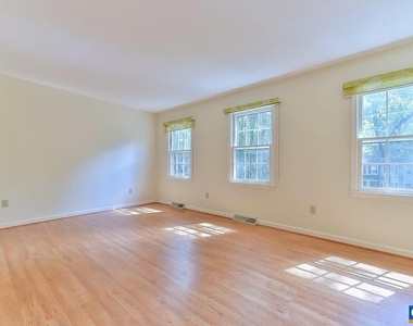 1012 Wildmere Pl - Photo Thumbnail 29