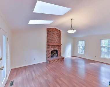 1012 Wildmere Pl - Photo Thumbnail 13