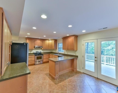 1012 Wildmere Pl - Photo Thumbnail 11