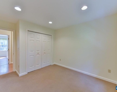 1012 Wildmere Pl - Photo Thumbnail 28