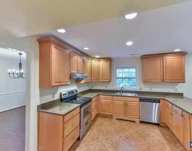 1012 Wildmere Pl - Photo Thumbnail 6