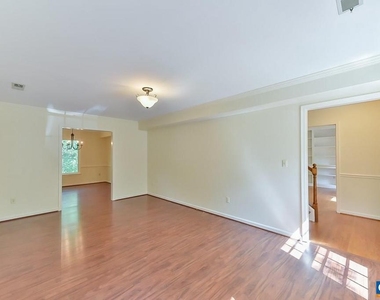 1012 Wildmere Pl - Photo Thumbnail 25