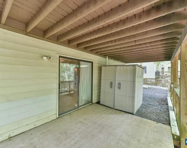 1012 Wildmere Pl - Photo Thumbnail 46