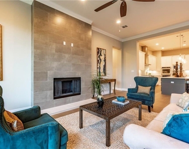 511 Woodside Ter - Photo Thumbnail 6