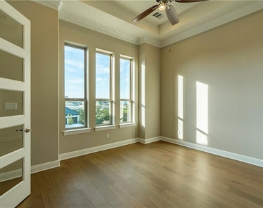 511 Woodside Ter - Photo Thumbnail 20