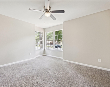 12804 Humphrey Dr - Photo Thumbnail 8