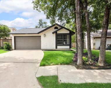 12804 Humphrey Dr - Photo Thumbnail 1