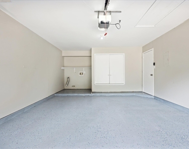 12804 Humphrey Dr - Photo Thumbnail 9