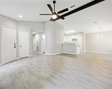 12804 Humphrey Dr - Photo Thumbnail 2