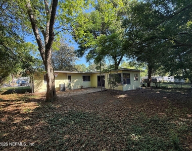 7118 Pellias Road - Photo Thumbnail 20