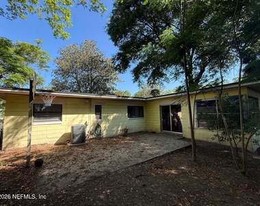 7118 Pellias Road - Photo Thumbnail 5