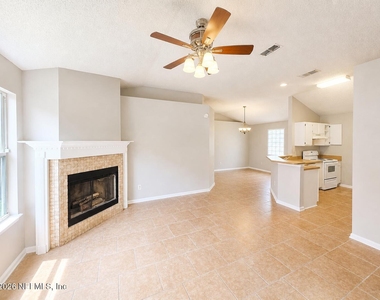 1281 Independence Drive - Photo Thumbnail 2
