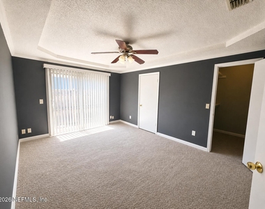 1281 Independence Drive - Photo Thumbnail 4