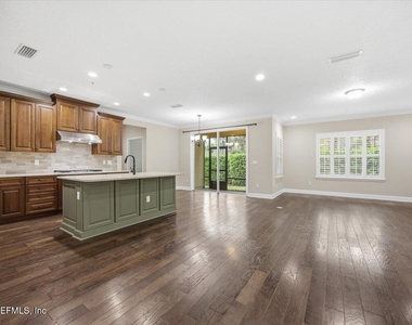 80 Oyster Bay Way - Photo Thumbnail 3